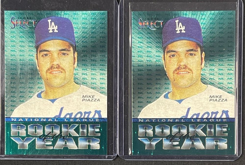 Lot 104: Lot of 2 1993 Score Select NL Rookie Of The Year Mike Piazza cards