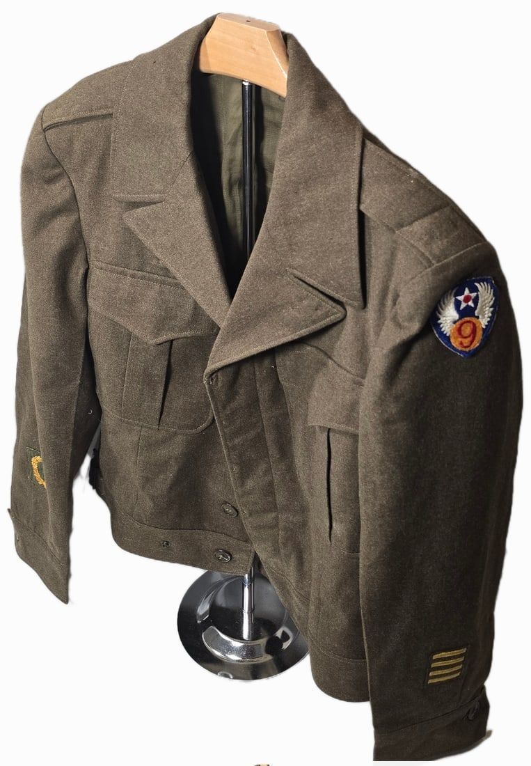 WWII Ike Jacket 9th AAF *no brass* Named inside w/ Officers number. WWII Ike Jacket 9th AAF no 