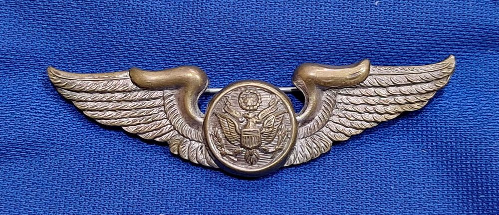 Lot 74: WWII British / English Theater made - U.S. Air Crew Wing