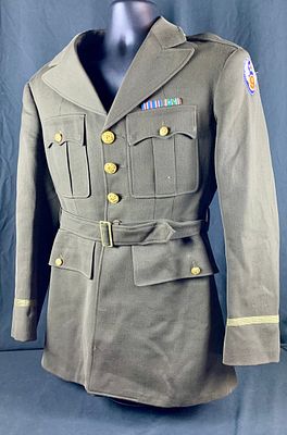 Named WW2 WWII 9th USAAF 4 pocket jacket. Nice chain stitched 9th air force patch and Sewn on 