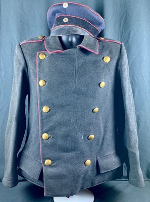 WW1 WWI Bavarian Fire Brigade uniform and visor. Please note there is mothing on uniform and 1 