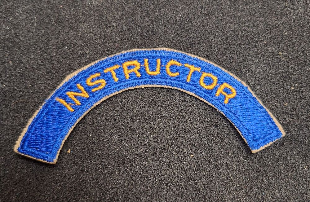 Lot 25: WWII Army Air Corp INSTRUCTOR Arc / Tab