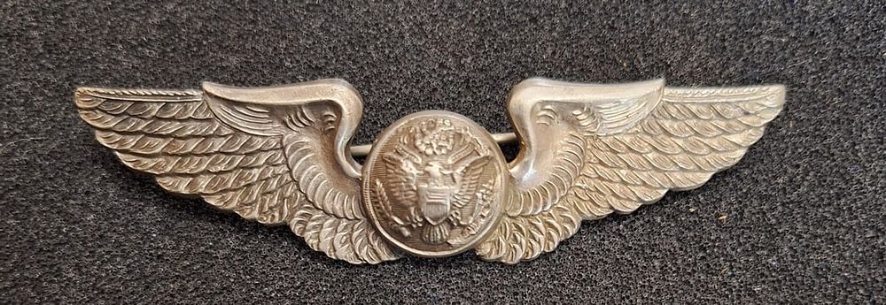Lot 39: WWII English Made Army Air Corps Aircrew Wing