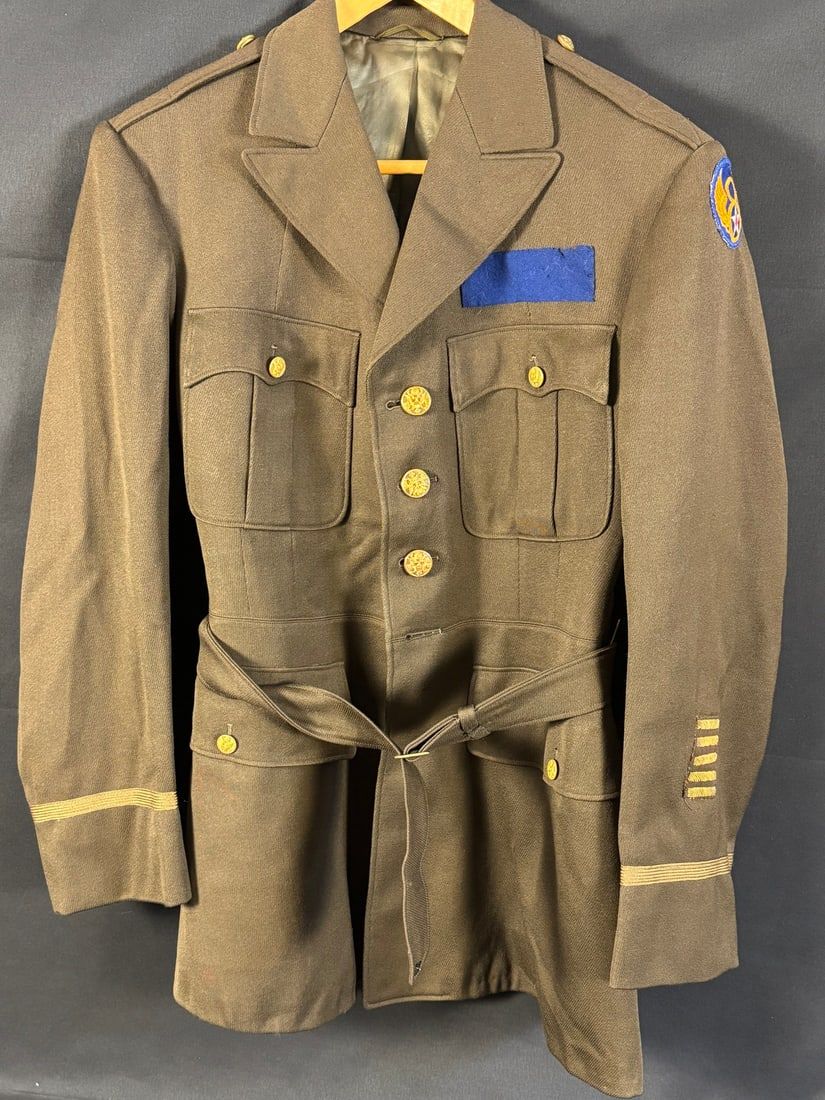 Lot 48: WWII 8th Army Air Force Officer's Uniform
