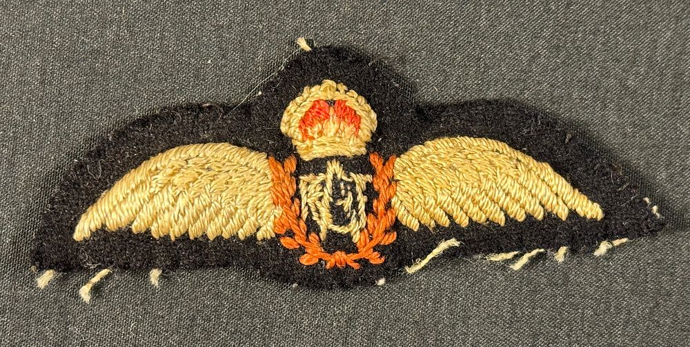 Lot 41: Rare WWII Half-Size RCAF Pilts Wings Padded - Original