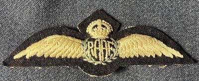 WWII RAAF Padded Pilots Wings. Similar to lot 43. These were for pilots serving with the Royal 