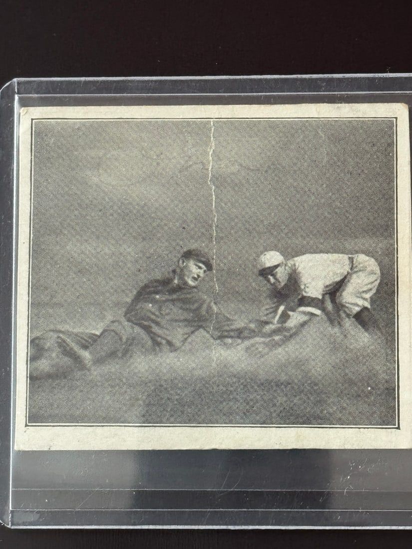 Lot 131: 1912 T202 Hassan Triple Folder Baseball Card Center Panel Devlin Gets His Man