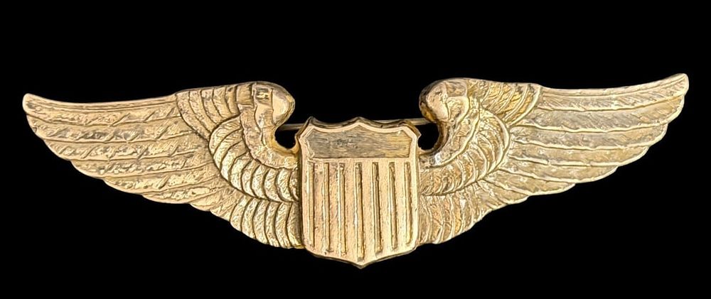 Lot 15: WWII 3in Luxenberg Pilots Wings 1st Pattern