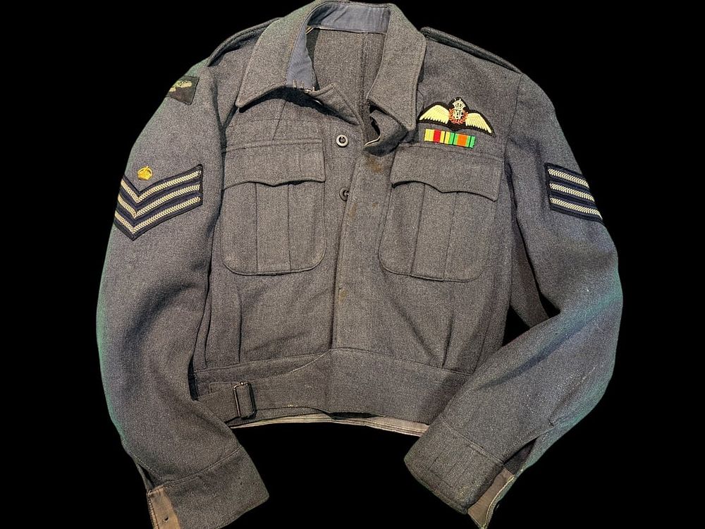Lot 319: WWII RAF Sgt. Pilots Battle Dress Jacket