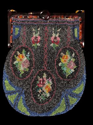 Early 20th Century Micro-Beaded Floral Evening Bag with Faux-Tortoiseshell Celluloid Frame. This 