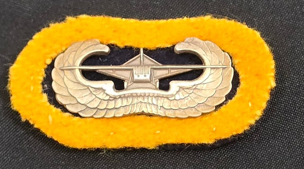 Lot 27: CHOICE WWII Sterling Glider Badge & 327th GIR