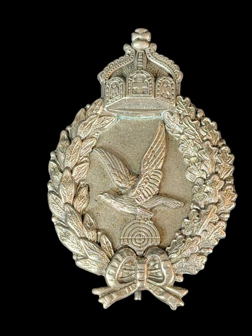 Lot 84: WWI Imperial German Air Gunner's Badge - Junker