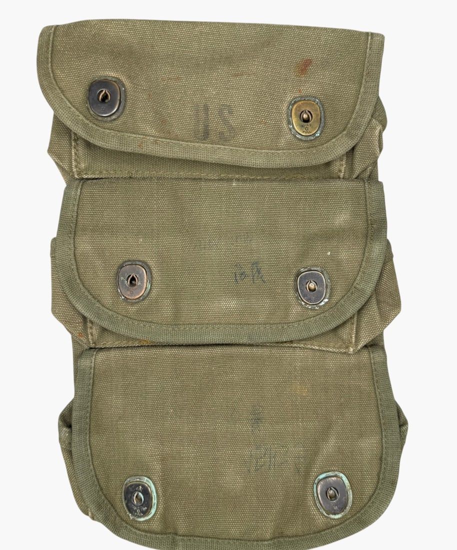 Lot 95: VIETNAM WAR: Carter 3-Pocket Grenade Carrier