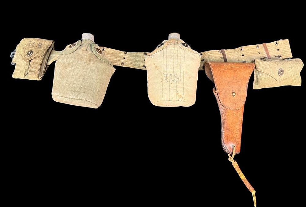 Lot 97: WWII U.S. M1936 Pistol Belt Rig: M1916 Holster