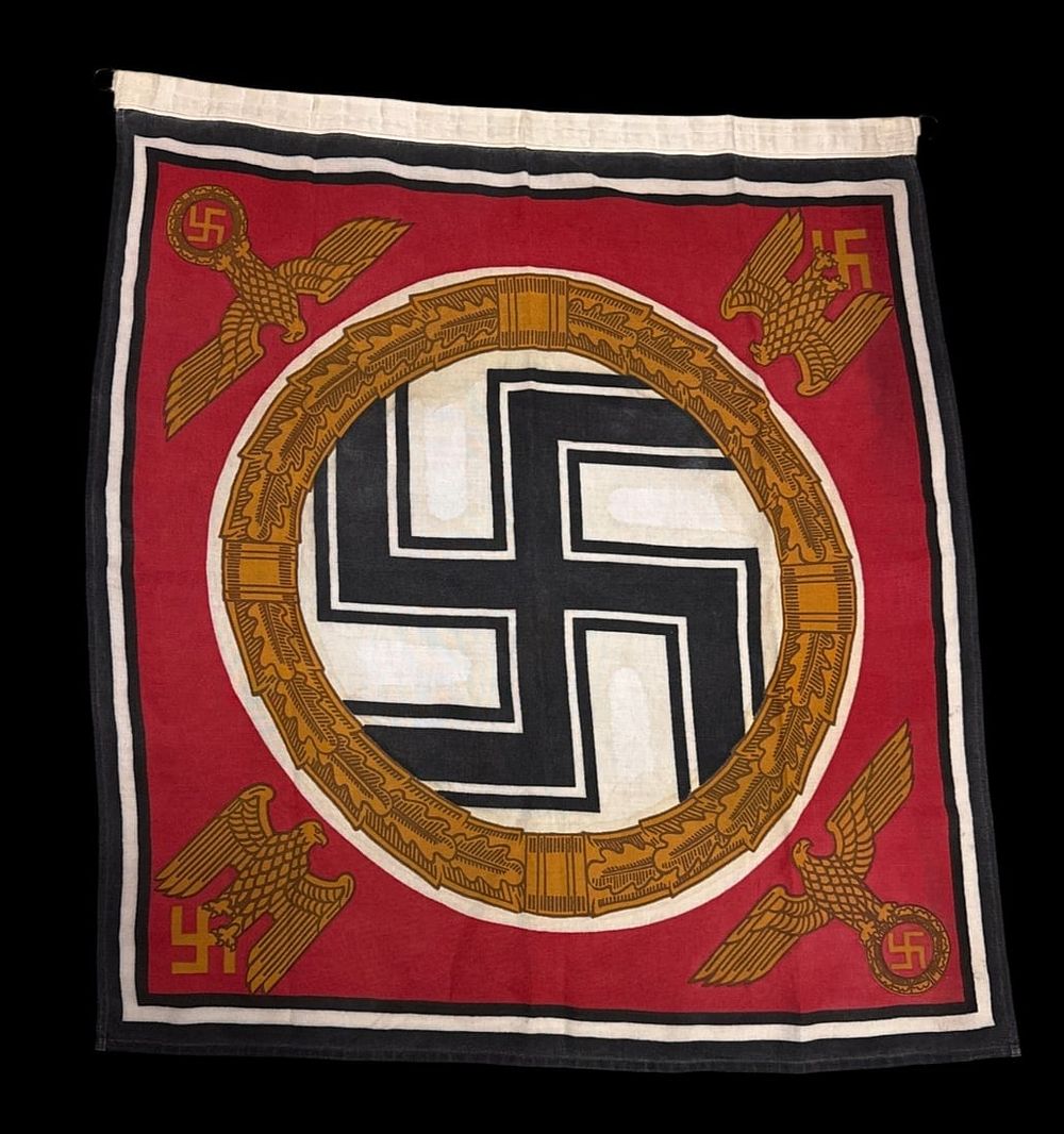 Lot 104: WWII German Fuehrerstandarte Flag 100x100cm