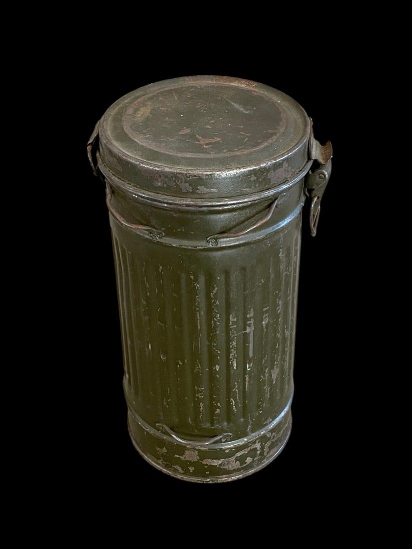 Lot 111: WWII German Wehrmacht Gas Mask Canister, Complete