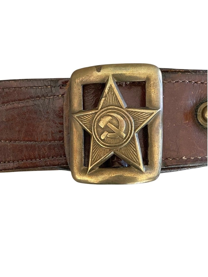 Lot 124: WWII Soviet Red Army M1935 Officer’s Leather Belt & Brass Buckle