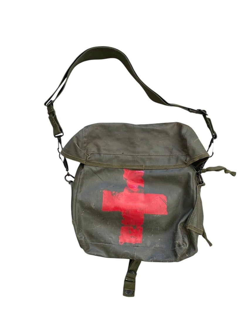 Lot 125: US Vietnam War Era Medical Field Satchel