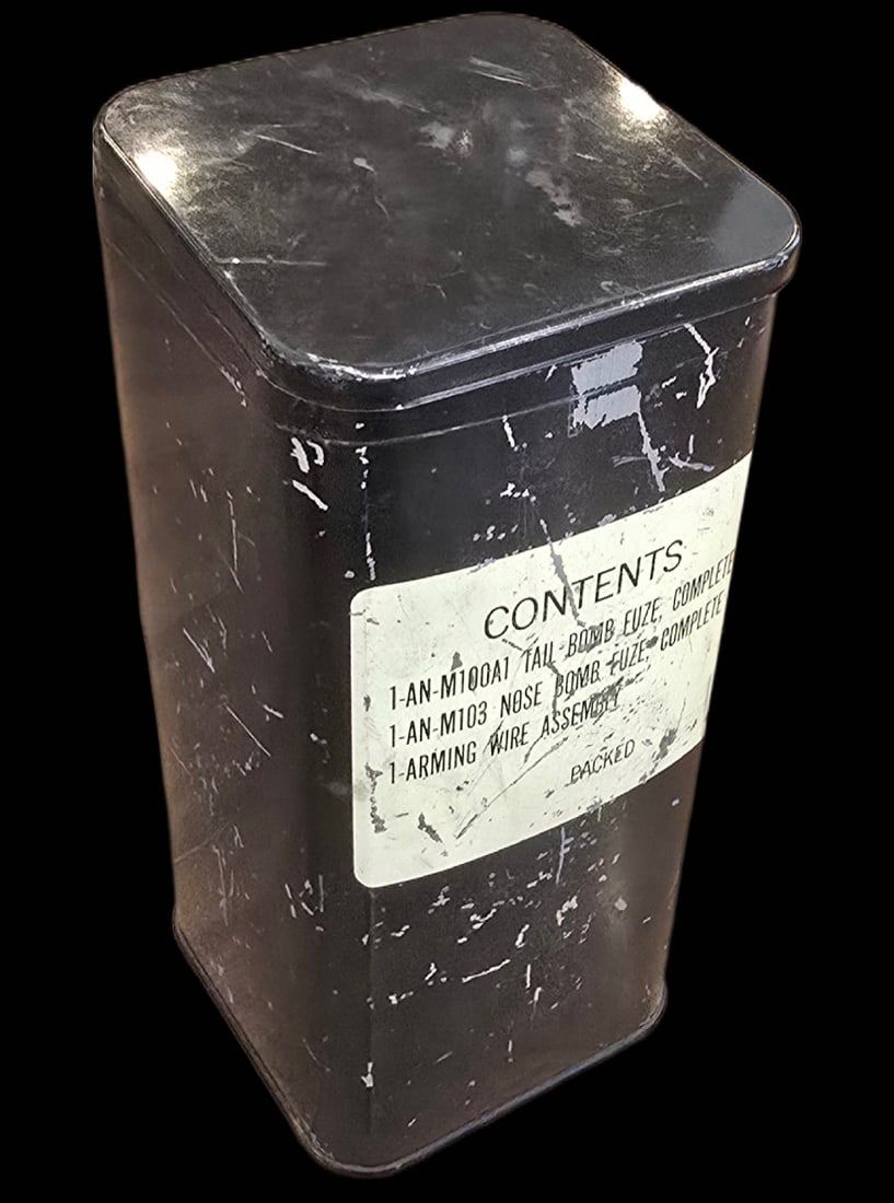 Lot 145: WWII AN-M100A1/M103 Bomb Fuze Transit Tin