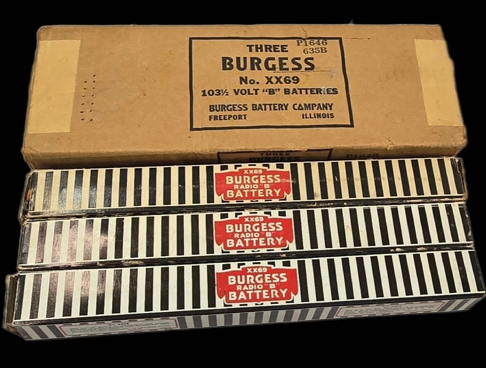 Lot 160: SCARCE Boxed Burgess XX69 BC-611 Battery Trio