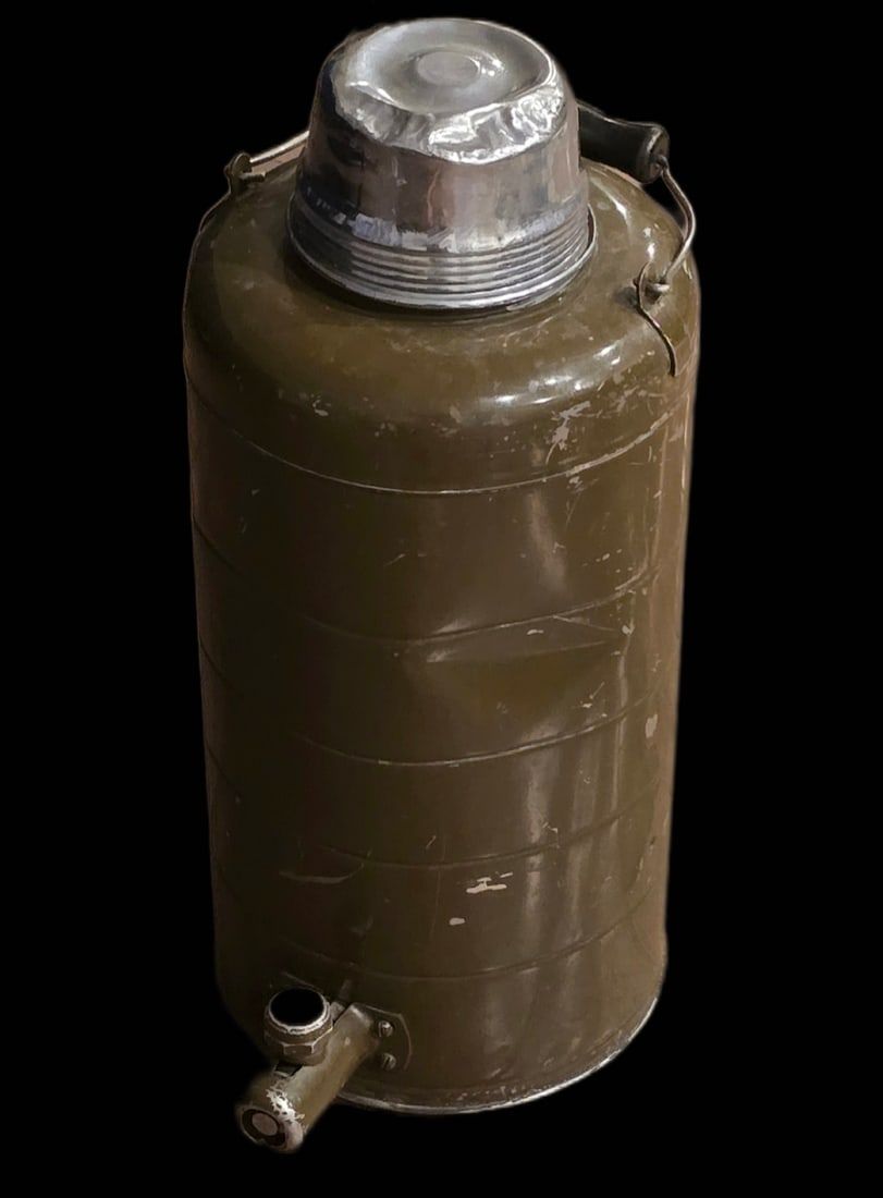 Lot 180: WWII Stanley Bomber Crew Thermal Jug, Complete