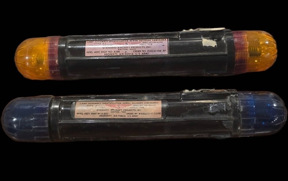 Lot 185: WWII USAAF Type A-1 Airborne Drop Container Lamps