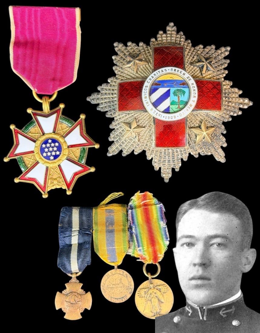 Lot 206: WWI - WWII Cuba Red Cross Honor Star, Navy Cross