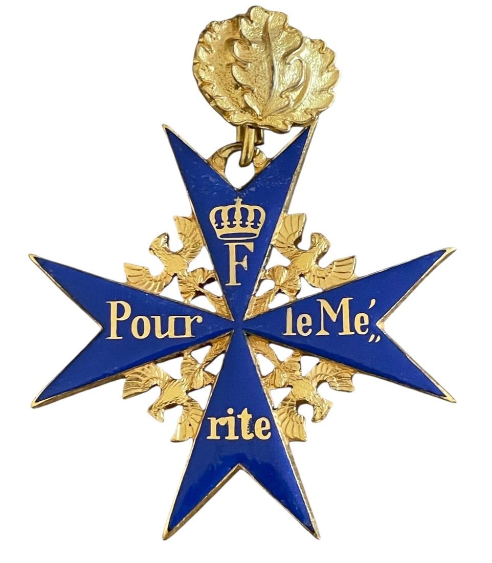 Lot 212: Pour le Merite (Blue Max) - Jeweler's Copy with