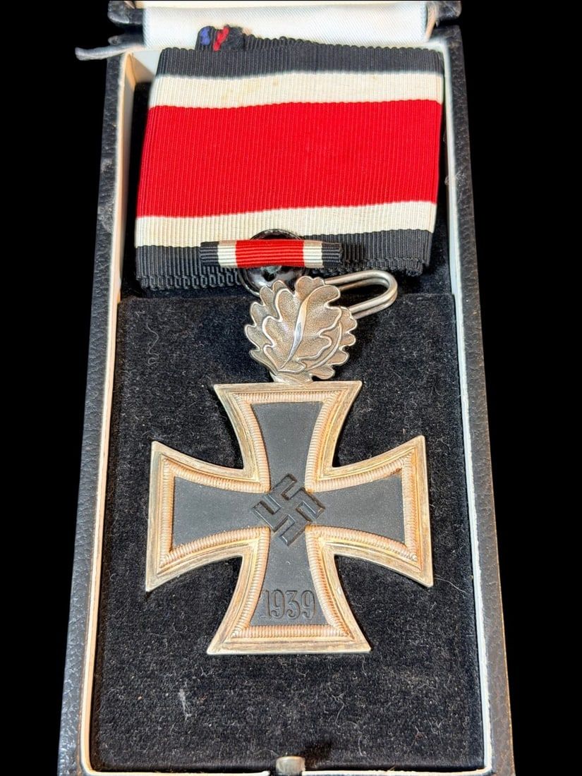 Lot 216: WWII Knights Cross with Oakleaves