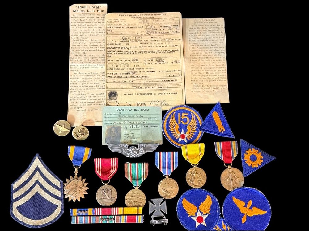 Lot 219: WWII USAAF 15th AAF Air Medal Group