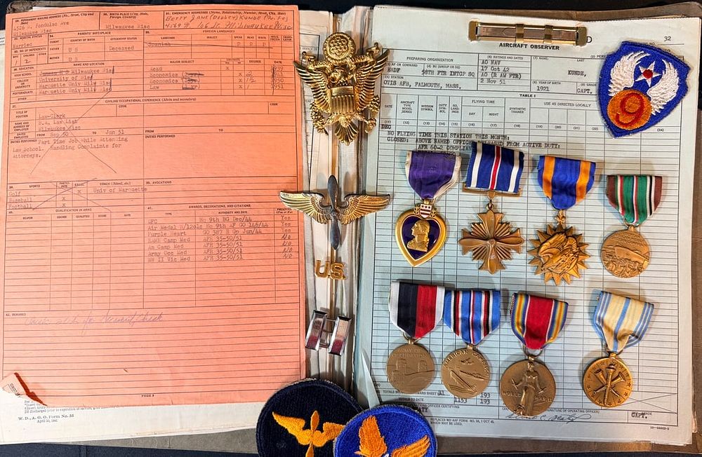 Lot 226: WWII B-26 navigator grouping - 9th BG, DFC, PH