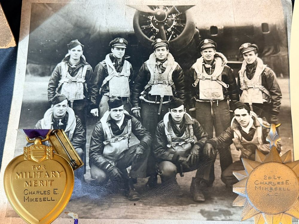 Lot 227: WWII 8th AAF KIA B-17 pilot grouping
