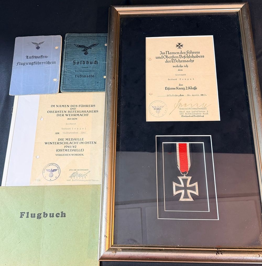 Lot 235: Luftwaffe Leutnant Gerhard Tempel Document Group
