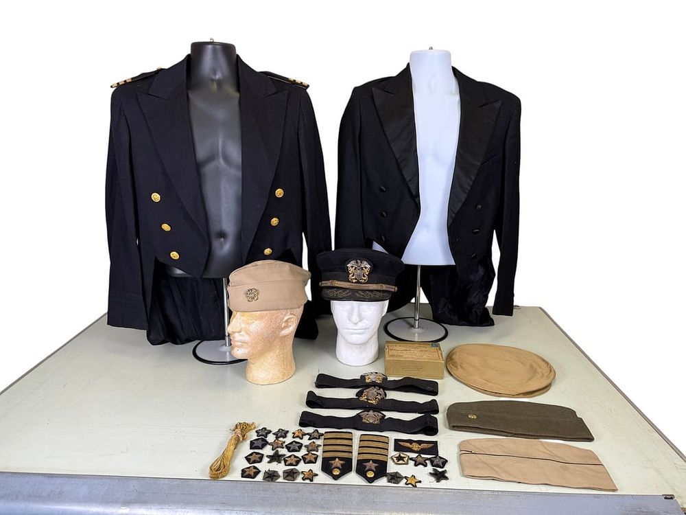 Lot 247: WWII USN Capt. C.L. Helber Aviator Dress Group