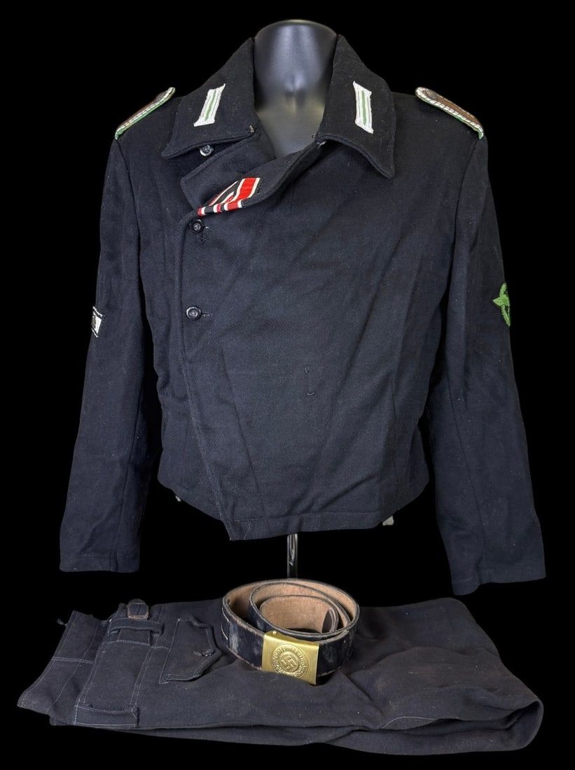 Lot 252: WWII German Ordnungspolizei Schutzpolizei Panzer