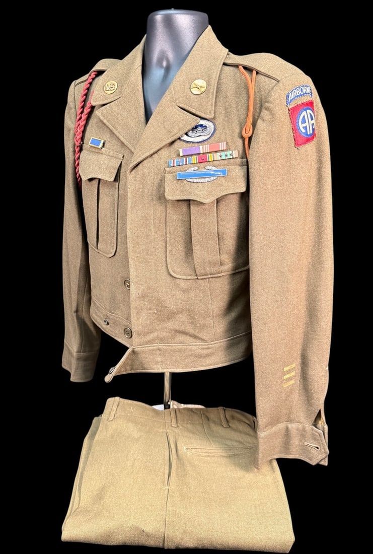 Lot 256: Named 82nd Airborne M1944 Ike Jacket, CIB, Glider