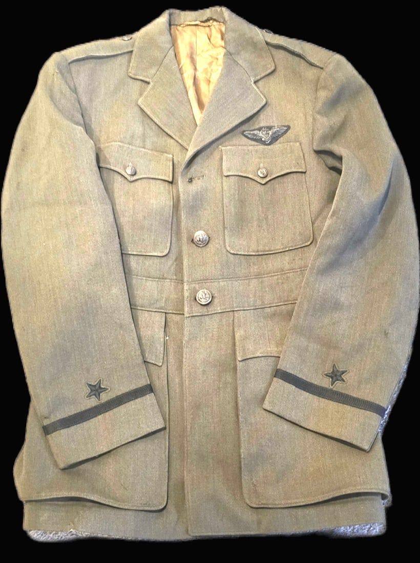 Lot 280: WWII U.S. Navy Pilot Uniform (V-5) - Named Floyd