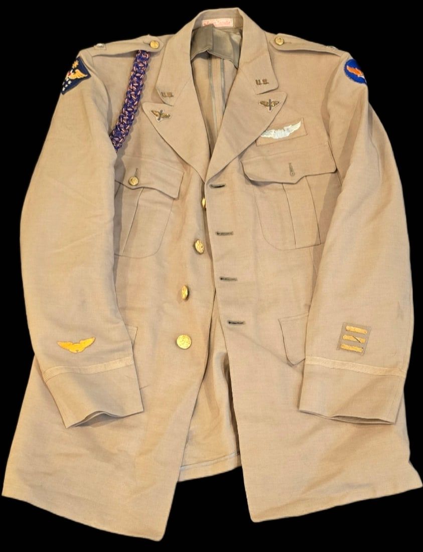 Lot 297: WWII Pilot Instructor Linen Uniform - Palm Beach