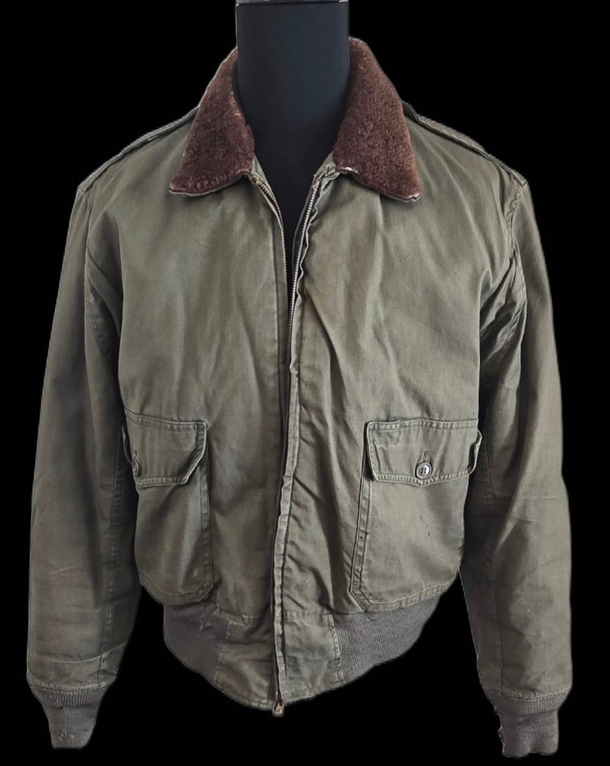 Lot 311: WWII USAAF Type B-10 Pilot Jacket - Rare Size 42