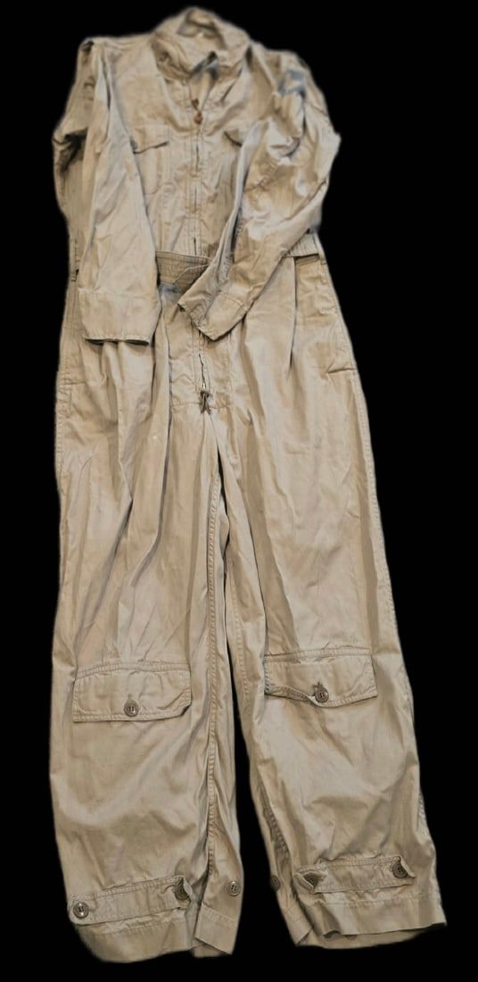 Lot 350: WWII USAAF AN-S-31A Summer Flying Suit 42M