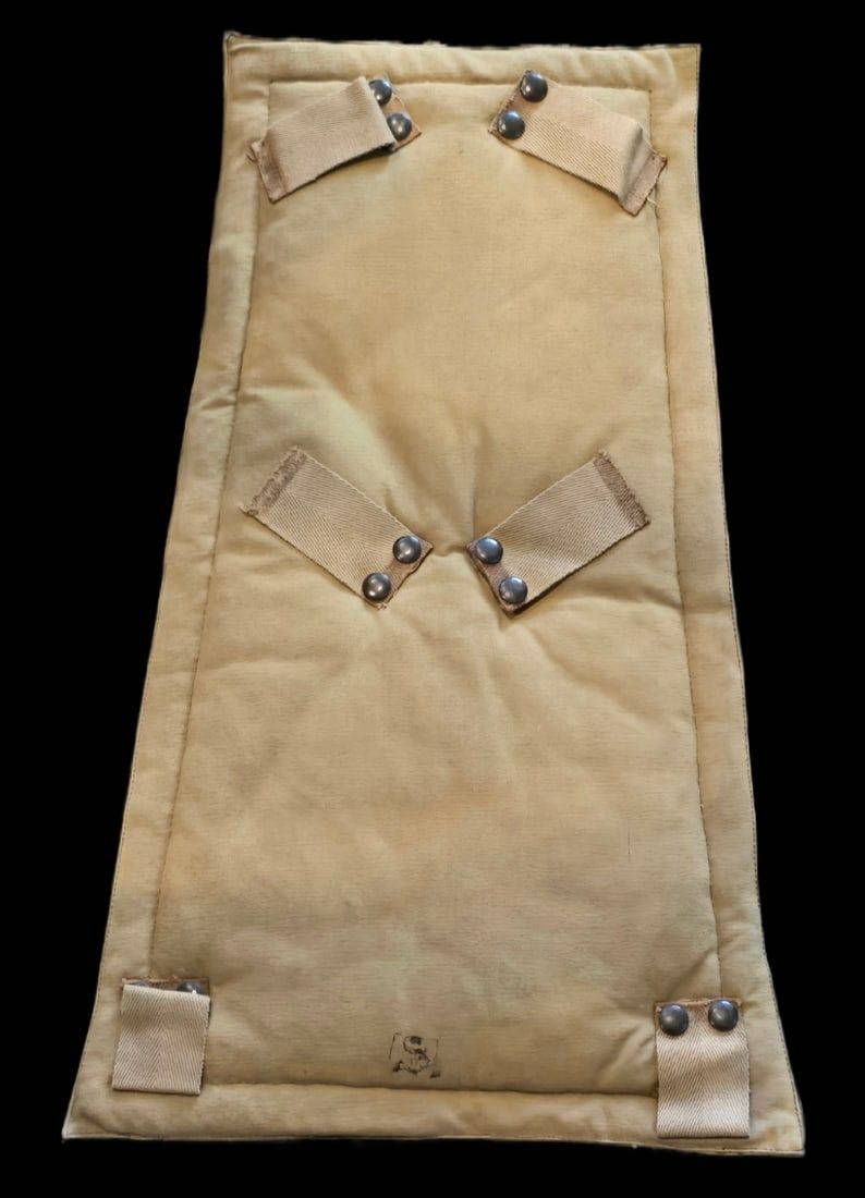 Lot 363: WWII RAF Observer Parachute Harness Back Pad