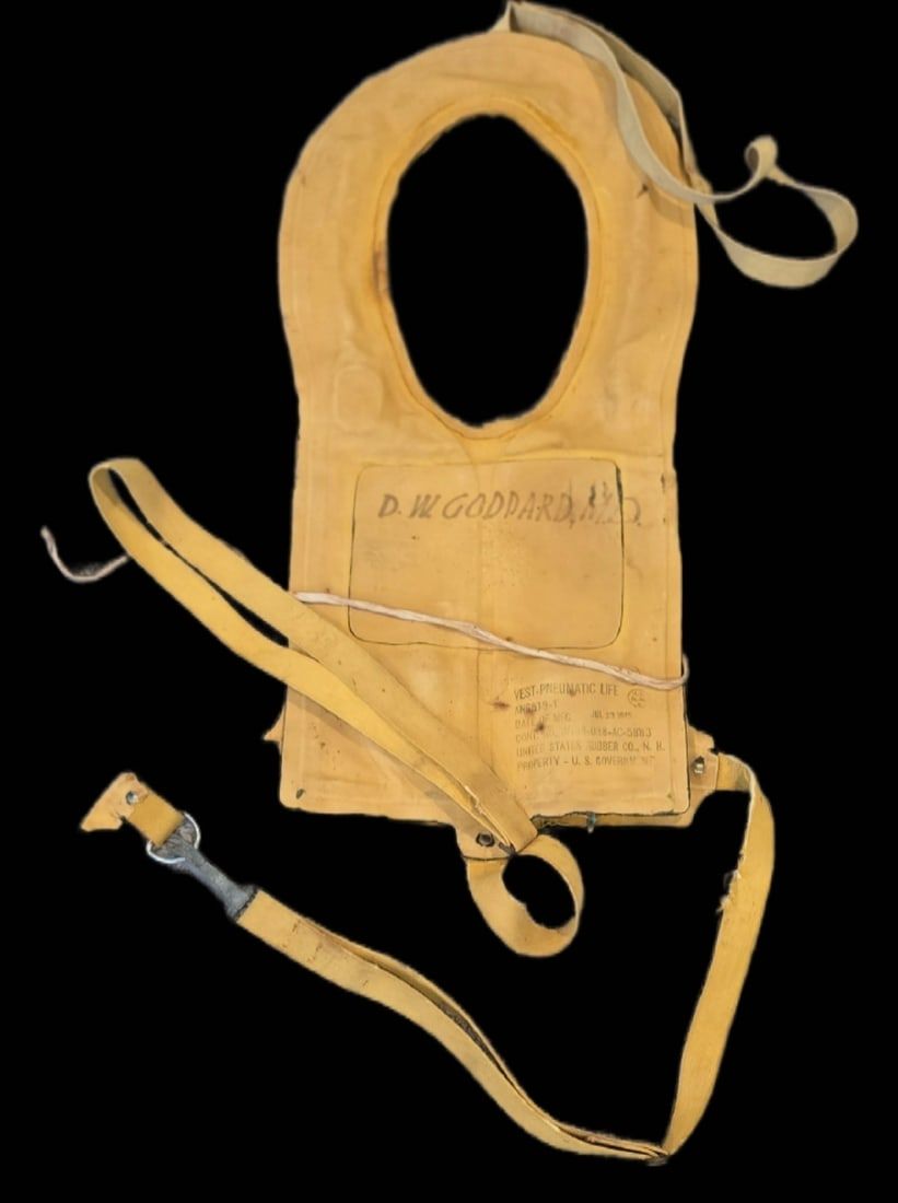 Lot 367: WWII U.S. Navy AN6519-1 Life Vest Named to D.W.