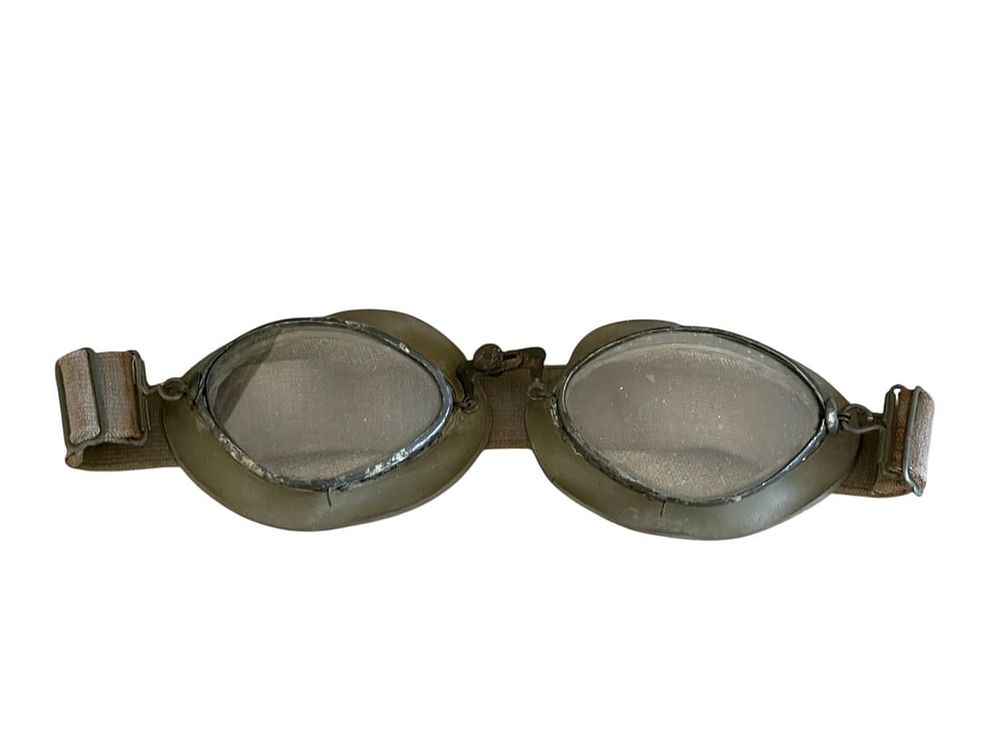 Lot 398: WWII German Luftwaffe Flight Goggles