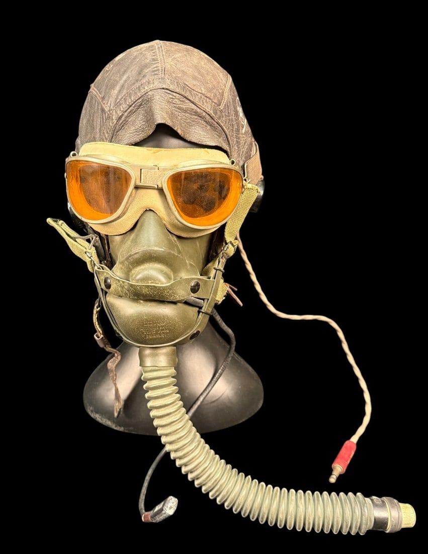 Lot 399: WWII USAAF A-11 Helmet, Arctic A-14 O2 Mask & B-7