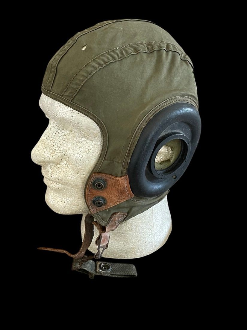Lot 415: US Navy Cloth Flight Helmet - General Textile