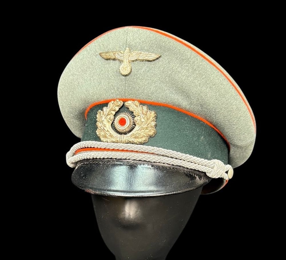 Lot 436: WWII German Artillery Officer Visor Cap