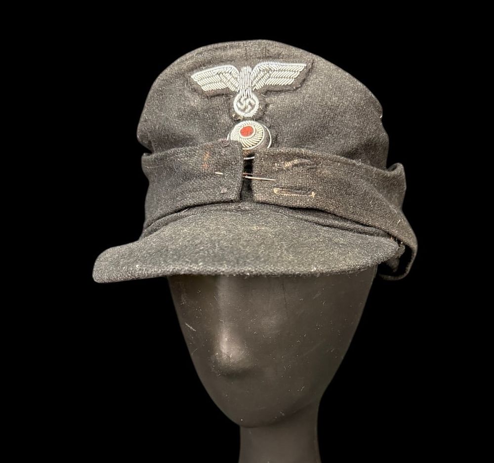 Lot 438: WWII German Heer M43 Field Cap, Bullion Eagle