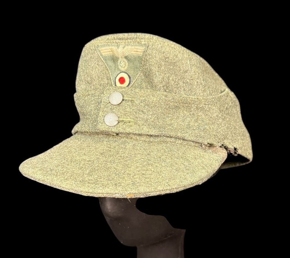 Lot 441: WWII German Heer M43 Field Cap w/ BeVo Trapezoid