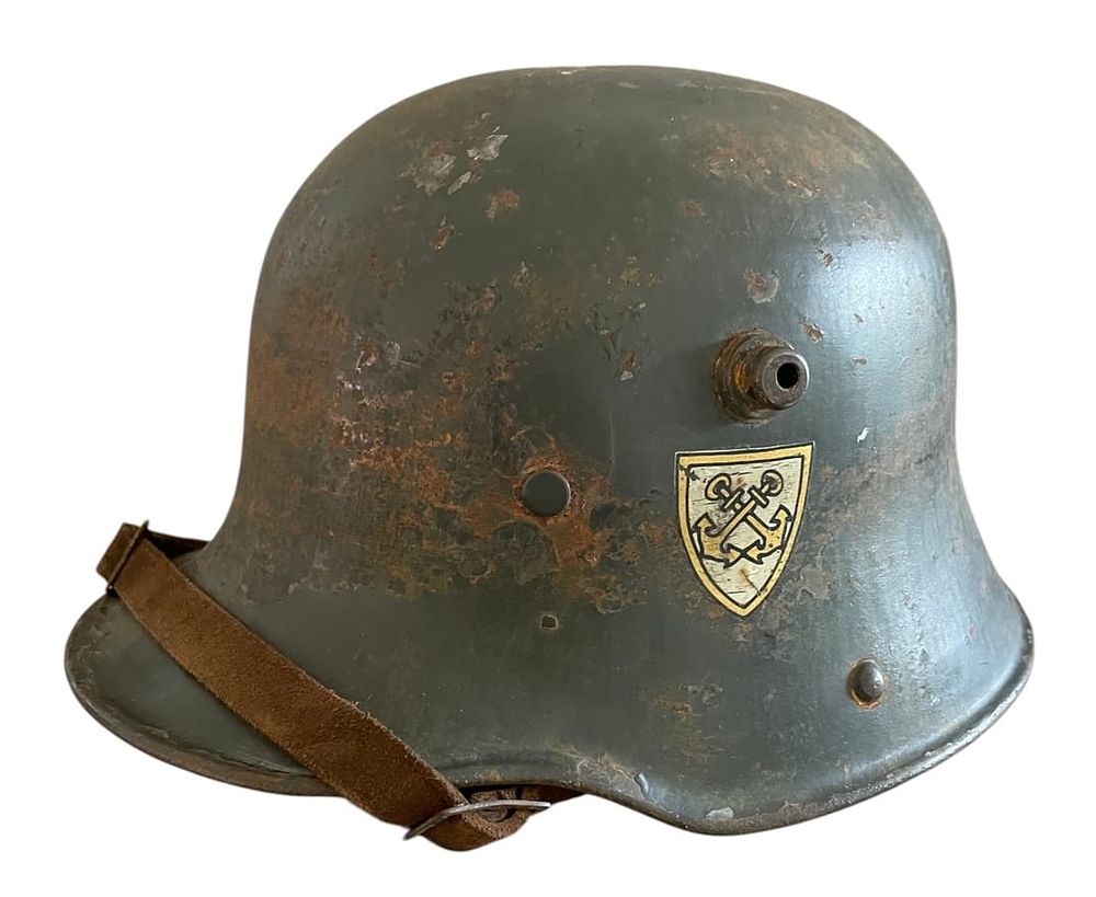 Lot 447: WWII German M16 Early Kriegsmarine Single-Decal