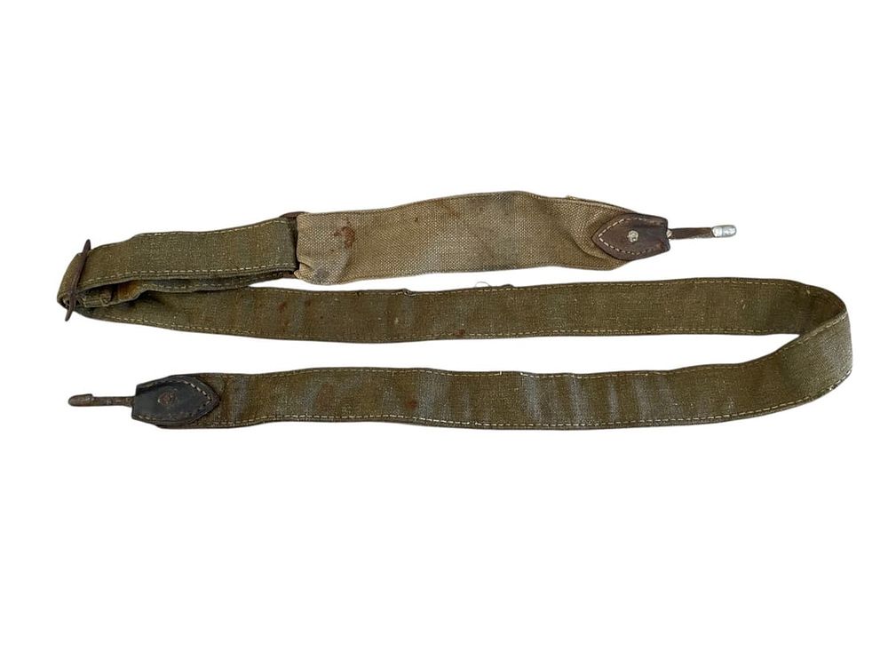 Lot 460: WWII German Bread Bag Strap - Stahlhelm Camo Band
